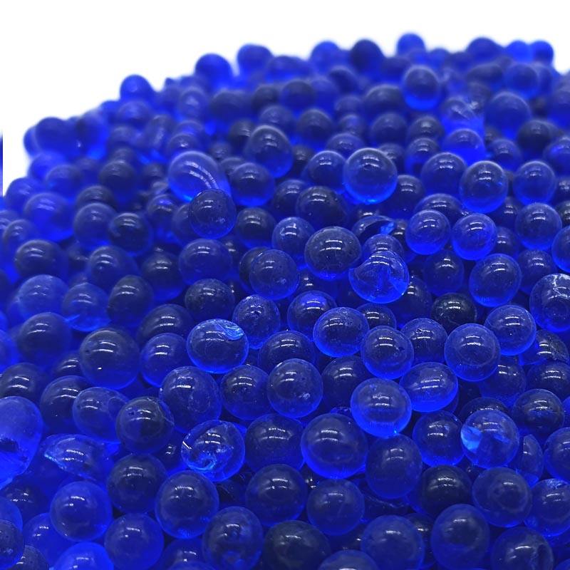 Blue indicating silica gel beads